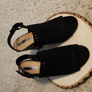 Tahari Black Open Toe Maya Back Strap Heels Sz 7